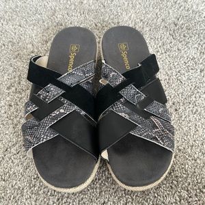 NEW Spenco Orthotic cris cross sandals‎ size 8.5 wide